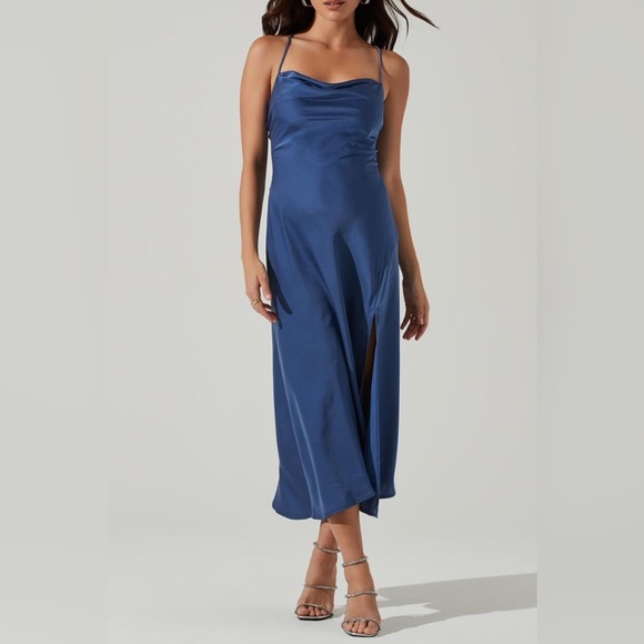 ASTR Gaia midi dress NWT denim color - Picture 5 of 8